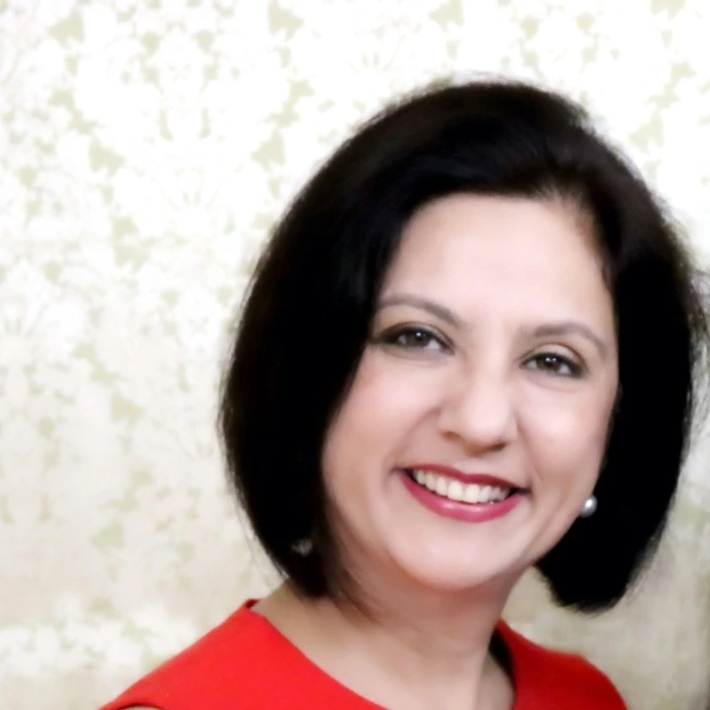Dr Monisha Oberoi